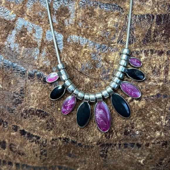 Black‎ and Purple pendants with silver chain necklace - Picture 2 of 6